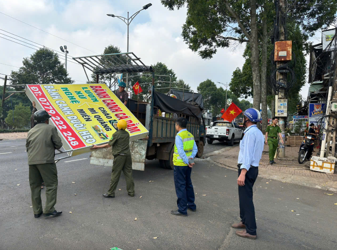 Phường Nguyễn Úy thông báo Kế hoạch giải tỏa vi phạm hành lang an toàn giao thông đường bộ trên tuyến QL.21B thuộc TDP Thụy Sơn 1, Thụy Sơn 2 và TDP Quang Thừa, phường Nguyễn Úy