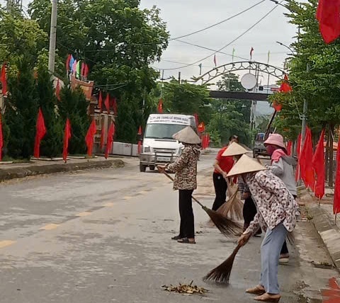Đoàn viên, hội viên các đoàn thể phường Nguyễn Úy chung tay ra quân dọn vệ sinh môi trường chào mừng Đại hội đại biểu Đảng bộ Phường Nguyễn Uý  lần thứ I, nhiệm kỳ 2025-2030